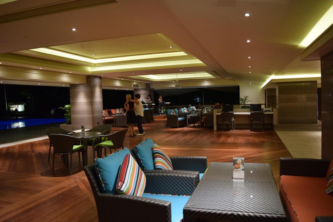 Holiday Inn Resort Penang Batu Ferringhi Extérieur photo